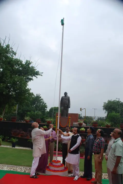 Flag hoisting, 15 August 2012, photograph 4 of 21