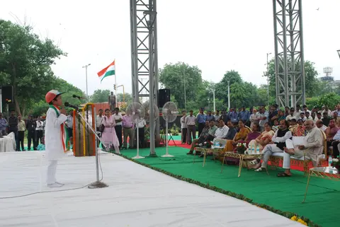 Flag hoisting, 15 August 2012, photograph 12 of 21