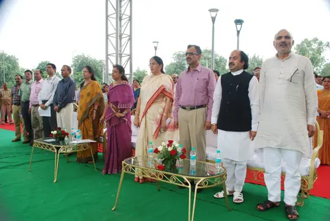 Flag hoisting, 15 August 2012, photograph 21 of 21